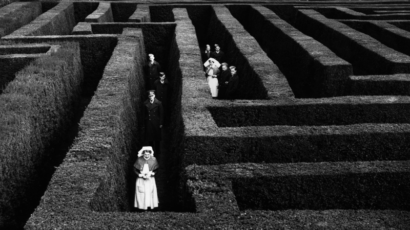 Illustration for article titled 23 Amazing Labyrinths To Get Lost In